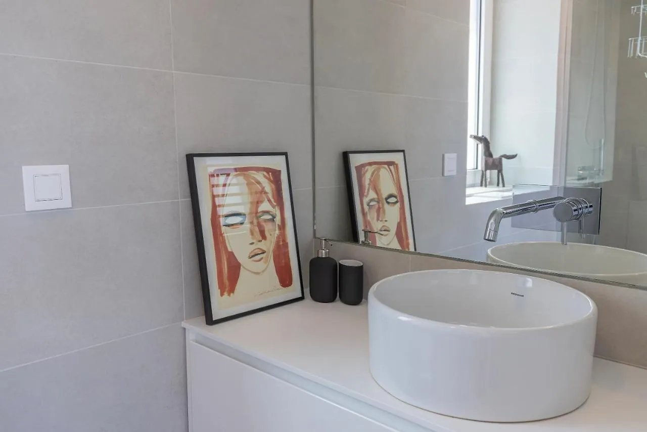 Design 3Bdr Duplex W/Balcony By Lovelystay Lisboa البرتغال