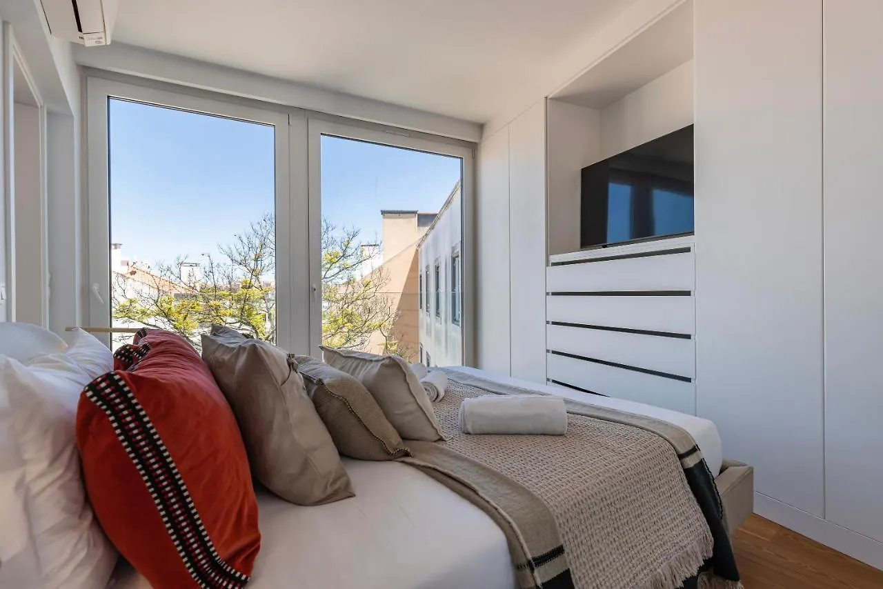 Design 3Bdr Duplex W/Balcony By Lovelystay Lisboa شقة